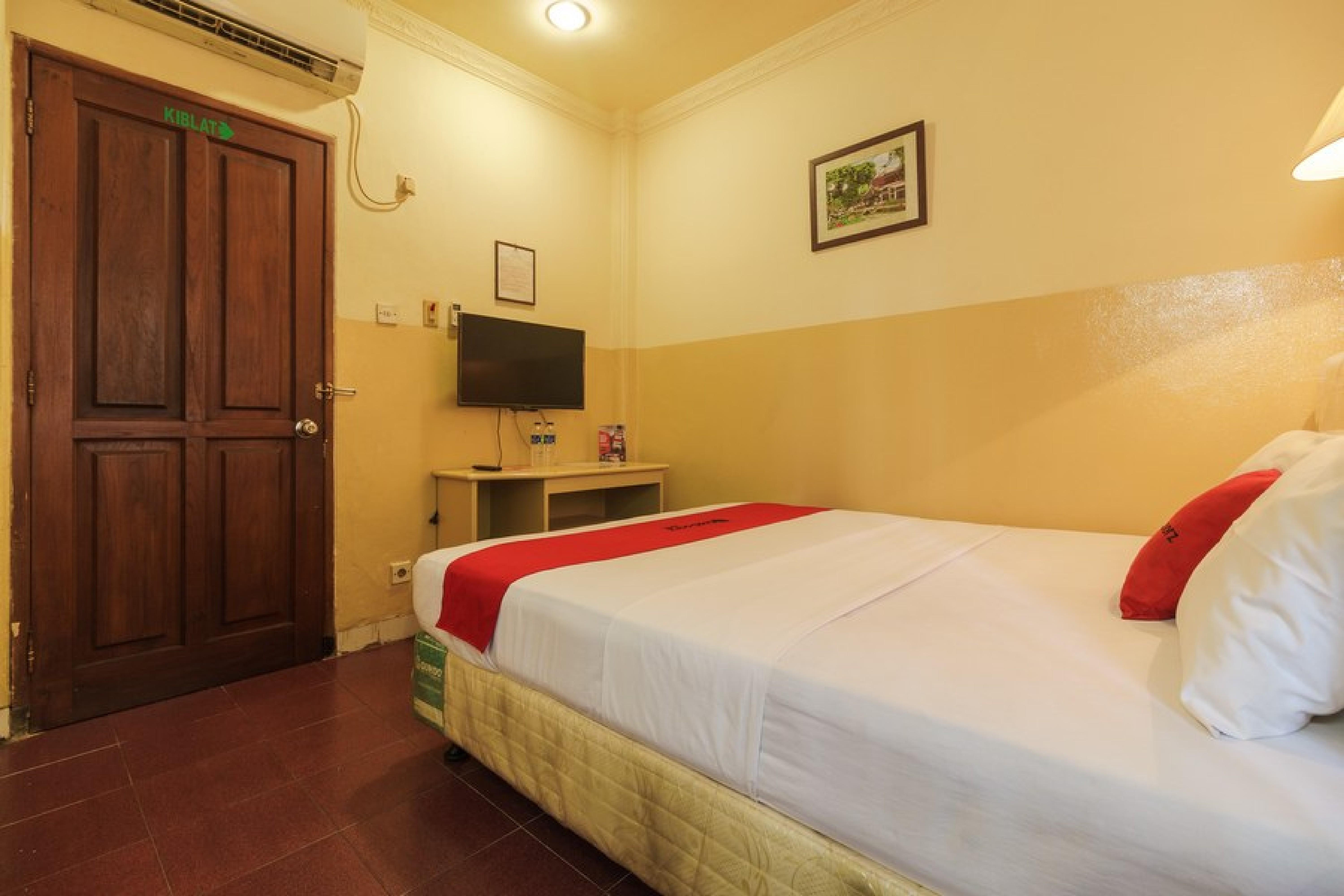 Reddoorz @ Jalan Jaksa Джакарта Екстериор снимка